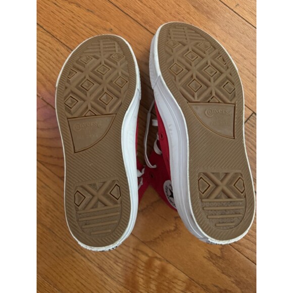 Converse Chuck Taylor II high tops, red, size 6. - Picture 4 of 9